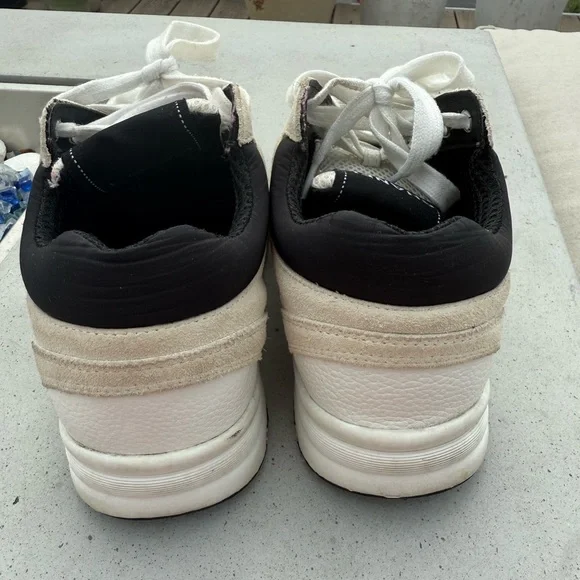 CC Black & White Sneakers - Picture 6 of 8